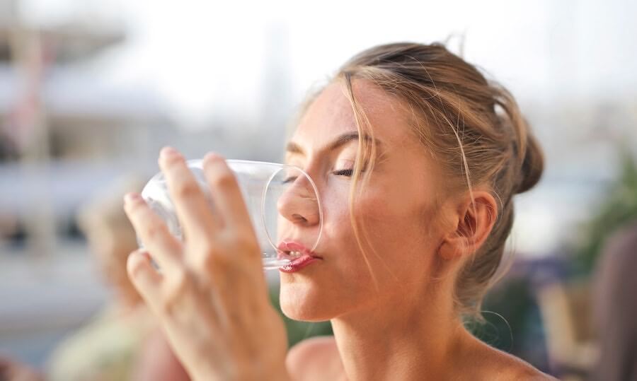 Gesunde Zähne - Mehr Wasser trinken